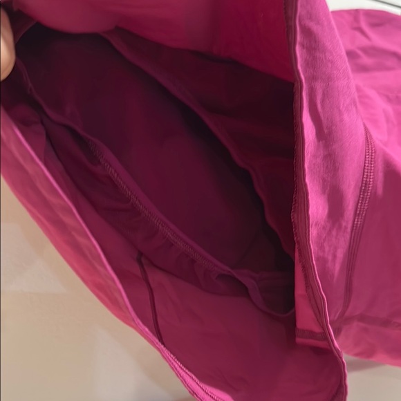 Lululemon Low Rise Speed Up 2.5" Short Ripened Raspberry Size 10 - Picture 2 of 5